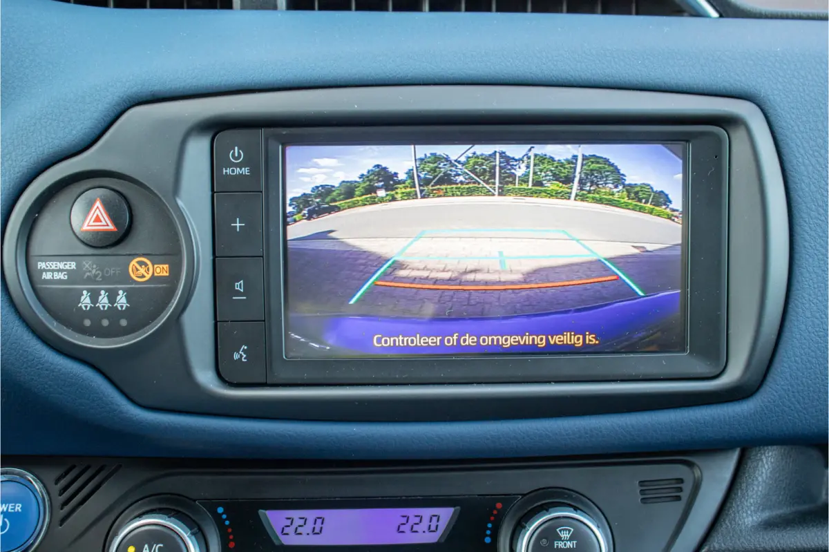 1.5 Hybrid Bi-Tone, Carplay, Camera, LED, Lane Assist, Climate control, Cruise control.