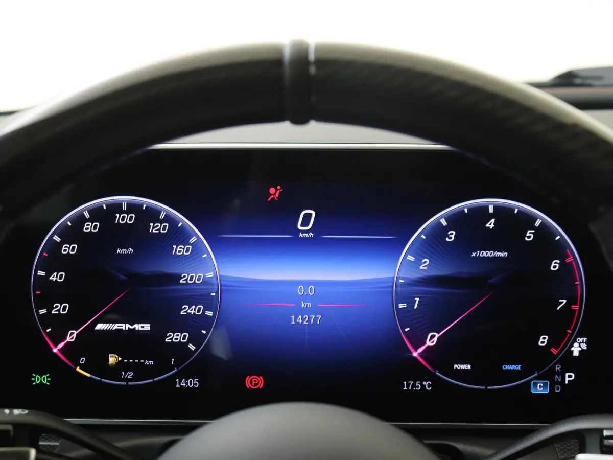 AMG 53 4MATIC+ / Panoramadak/ 20 inch/ DYNAMIC Plus/ AMG optiek pakket/ Carbon stuur/ Night 1+2/ Real Performance Sound/ Drivers Pack 270 km/h