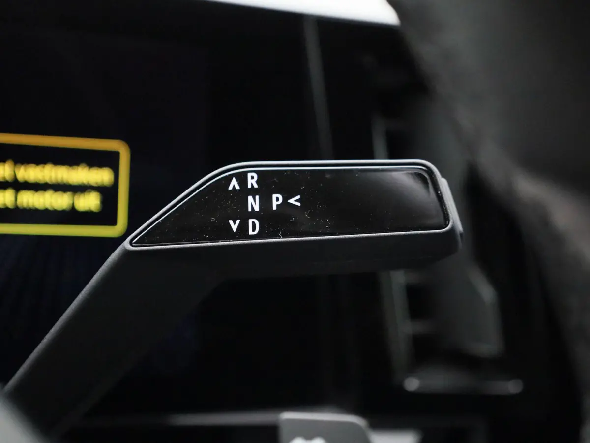 EV60 Optimum Charge Techno | Automaat | Trekhaak | Virtual cockpit | Parkeer sensoren | Stoel/Stuur verwarming | 360 Camera | Apple Carplay & Android Auto | Climate Control | Navigatie | LMV