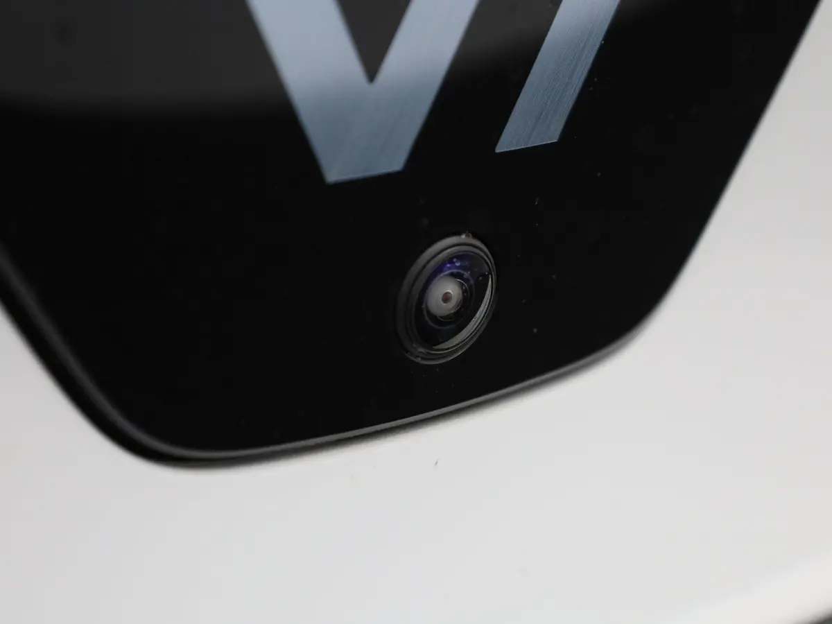 EV60 Optimum Charge Techno | Automaat | Trekhaak | Virtual cockpit | Parkeer sensoren | Stoel/Stuur verwarming | 360 Camera | Apple Carplay & Android Auto | Climate Control | Navigatie | LMV