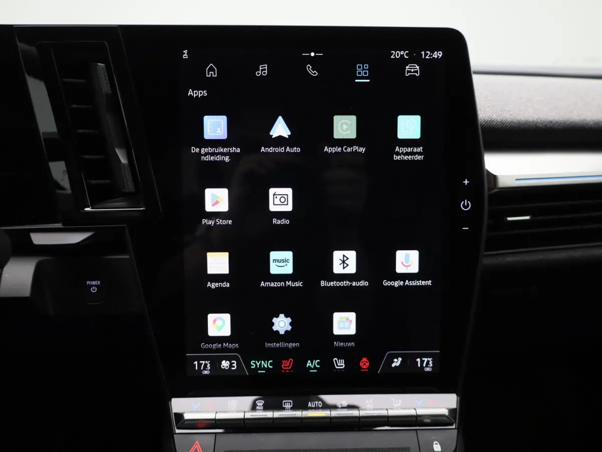 EV60 Optimum Charge Techno | Automaat | Trekhaak | Virtual cockpit | Parkeer sensoren | Stoel/Stuur verwarming | 360 Camera | Apple Carplay & Android Auto | Climate Control | Navigatie | LMV