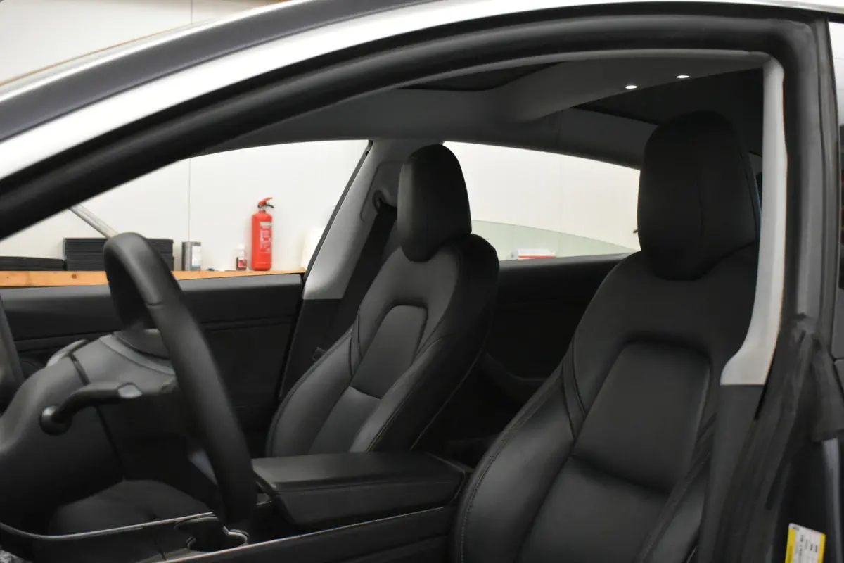 Long Range AWD 75 kWh Nieuwe HV accu Draagarmen vervangenTop Staat Trekhaak Autopilot FSD Comp Camera Leder Pano