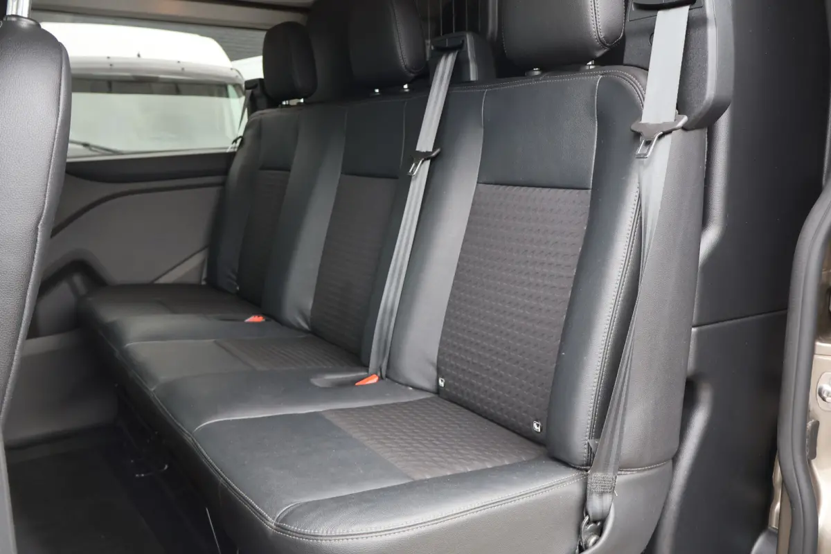 2.0 TDci 170pk L2 H1 Sport DC