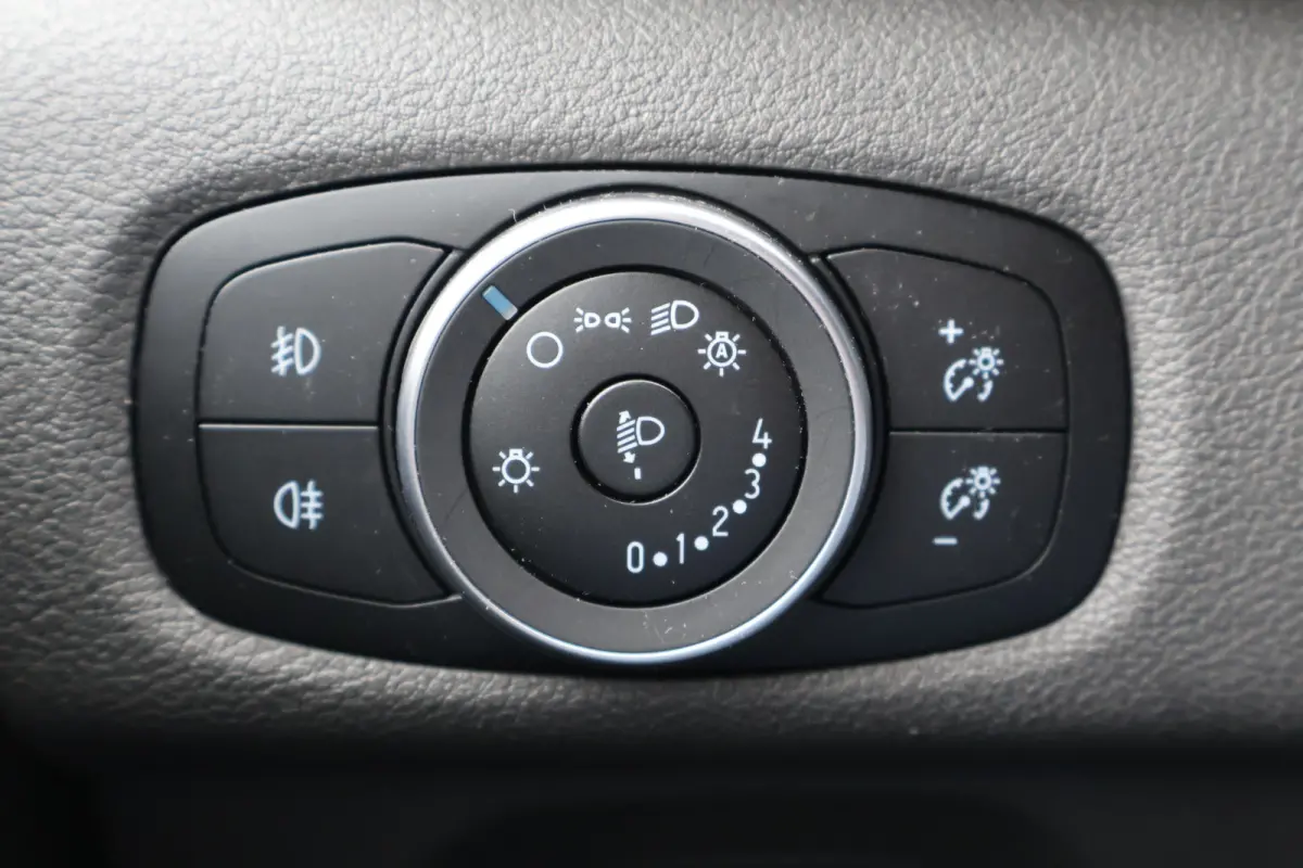 2.0 TDci 170pk L2 H1 Sport DC
