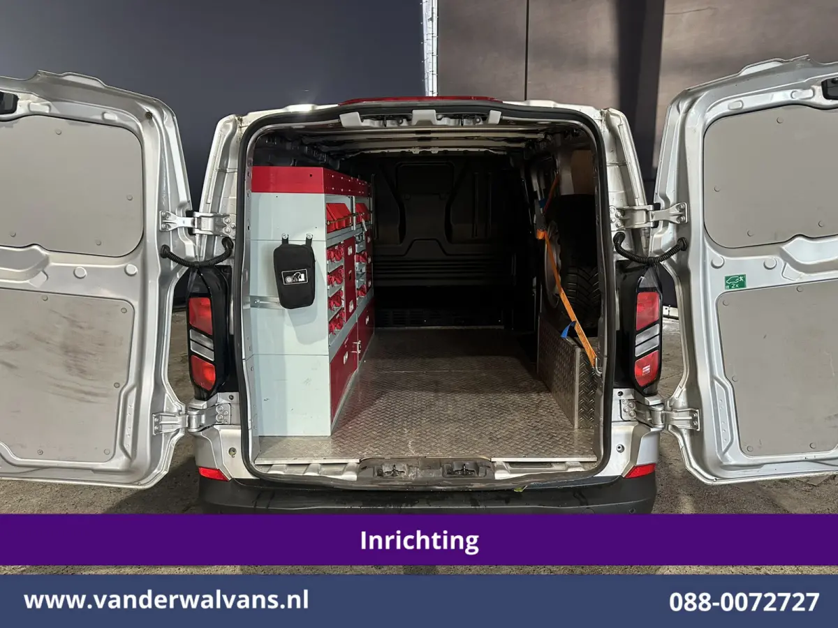 2.0 TDCI 150pk L1H1 Inrichting Euro6 Airco | Camera | LED | Apple Carplay | Cruisecontrol Android Auto, 2590kg Trekhaak, Verwarmde voorruit, Stoelverwarming, Parkeersensoren, Dakdragers, Bij