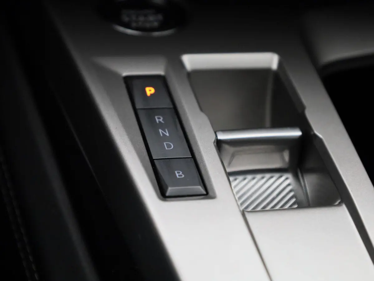 1.6 Hybrid 180 S&S EAT8 Allure | LICHTMETALEN VELGEN | AUTOMATISCHE AIRCO | NAVI | 12 MAANDEN BOVAG GARANTIE