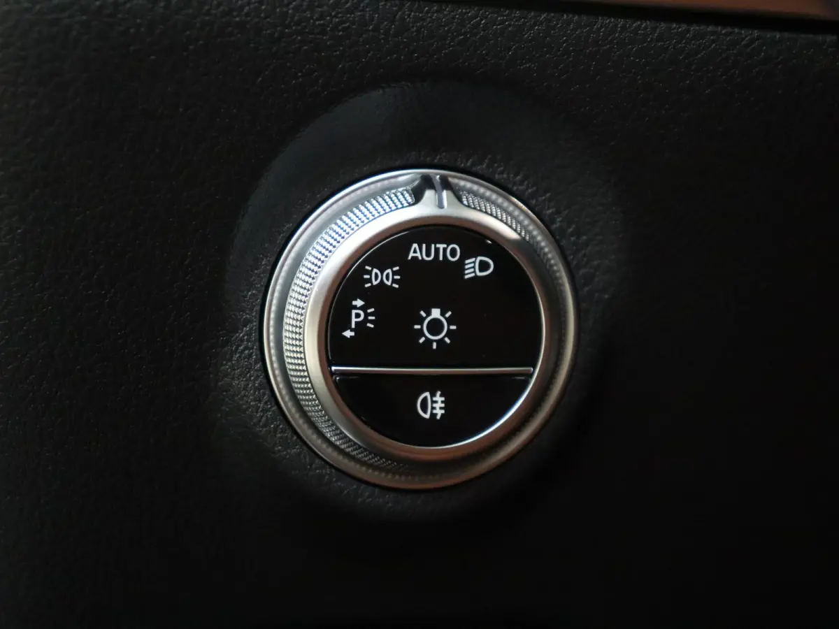 400 e 4MATIC AMG Line / Premium Plus/ Burmester 3D/ Nappaleder/ Memory/ Digital Light/ Uniek!