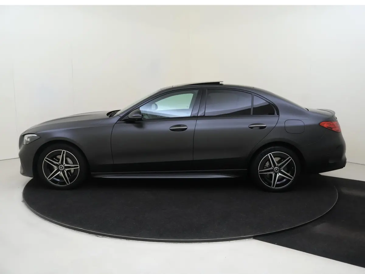 400 e 4MATIC AMG Line / Premium Plus/ Burmester 3D/ Nappaleder/ Memory/ Digital Light/ Uniek!