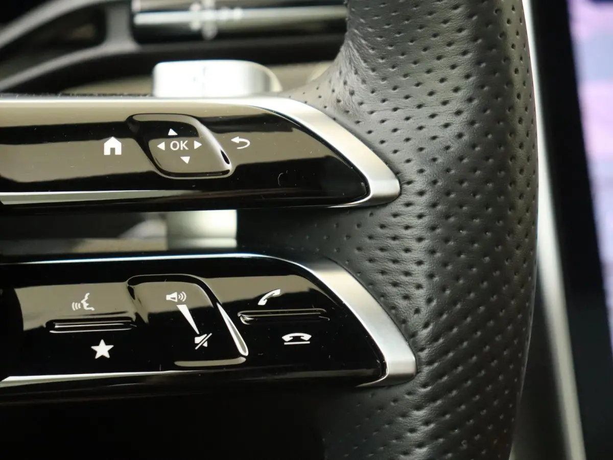 400 e 4MATIC AMG Line / Premium Plus/ Burmester 3D/ Nappaleder/ Memory/ Digital Light/ Uniek!