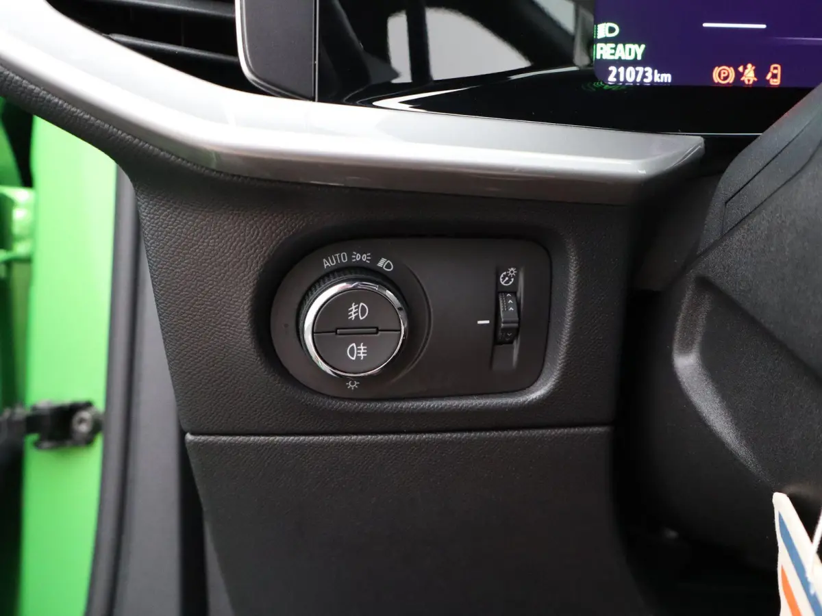 BEV 50kWh e-Ultimate | NAVIGATIE | LICHTMETALEN VELGEN | STOELVERWARMING | 12 MAANDEN BOVAG GARANTIE