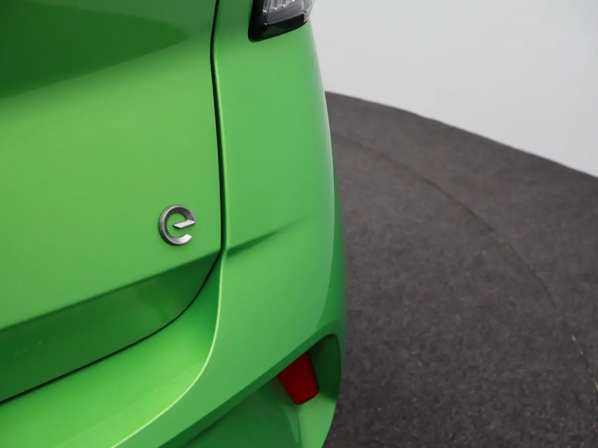 BEV 50kWh e-Ultimate | NAVIGATIE | LICHTMETALEN VELGEN | STOELVERWARMING | 12 MAANDEN BOVAG GARANTIE