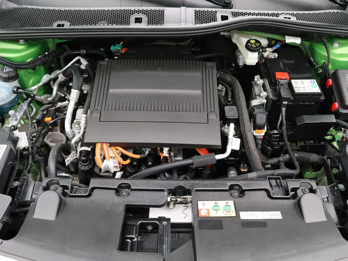 BEV 50kWh e-Ultimate | NAVIGATIE | LICHTMETALEN VELGEN | STOELVERWARMING | 12 MAANDEN BOVAG GARANTIE