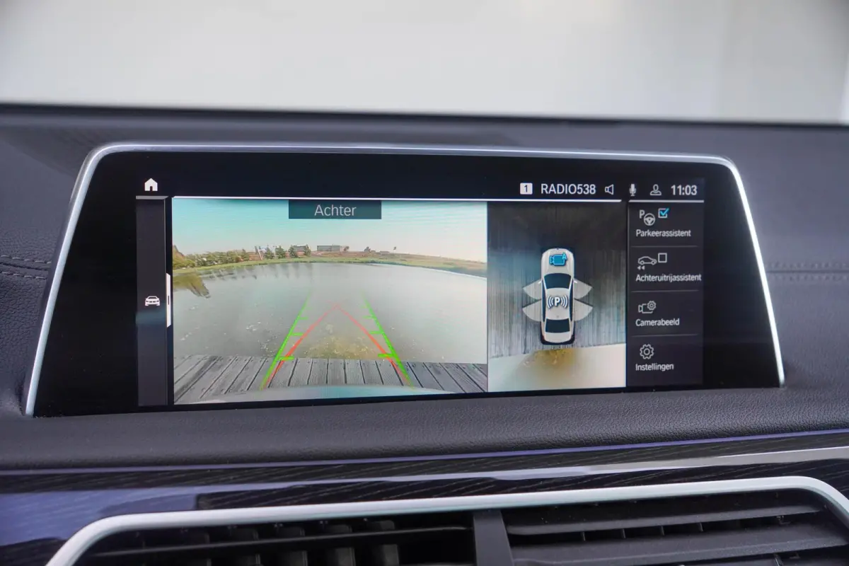 Sedan 745e | High Executive | M Sportpakket | Driving Assistent | Head-Up Display | BMW Laserlicht | Comfortstoelen | 19 inch