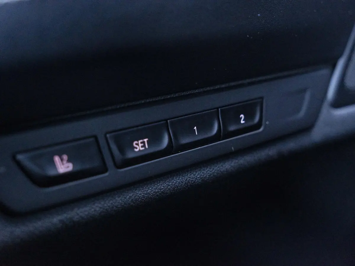 Sedan 745e | High Executive | M Sportpakket | Driving Assistent | Head-Up Display | BMW Laserlicht | Comfortstoelen | 19 inch