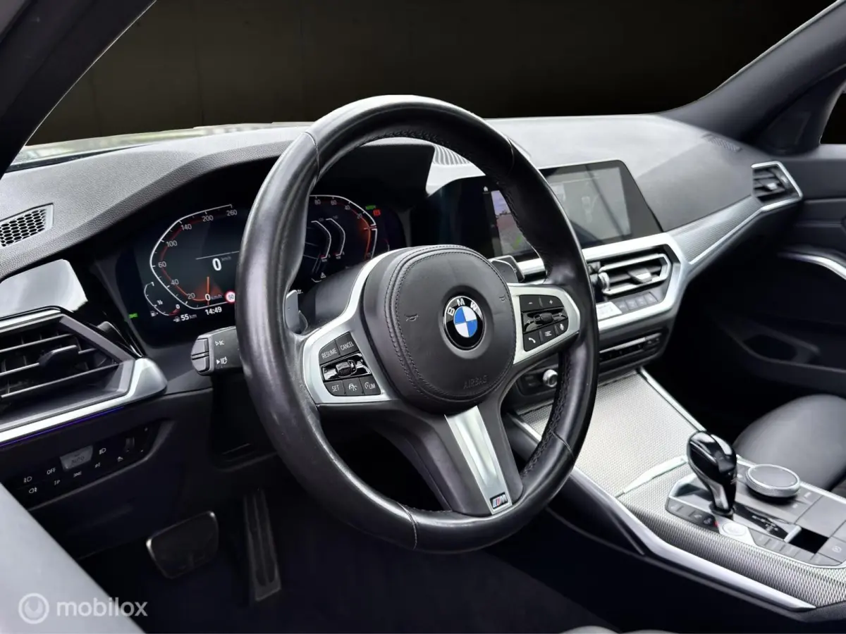 320i M Sport |Pano |ACC |Camera