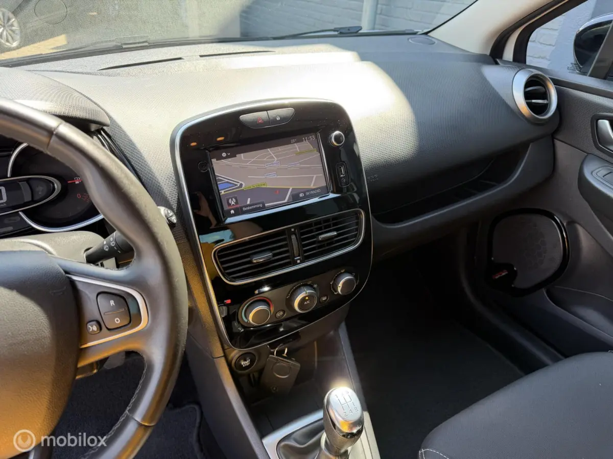 0.9 TCe Limite 03-2018 Airco Navi PDC Cruise