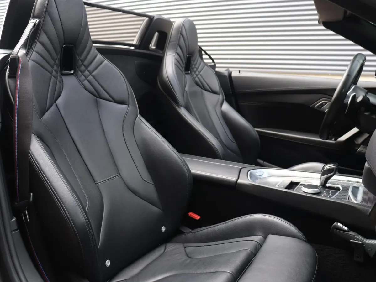 sDrive30i | High Executive | M Sportpakket | Head-Up | Elektr. Stoelen | Harman Kardon | Comfort Access | Stuurwiel Verwarmd | 19'' LMV