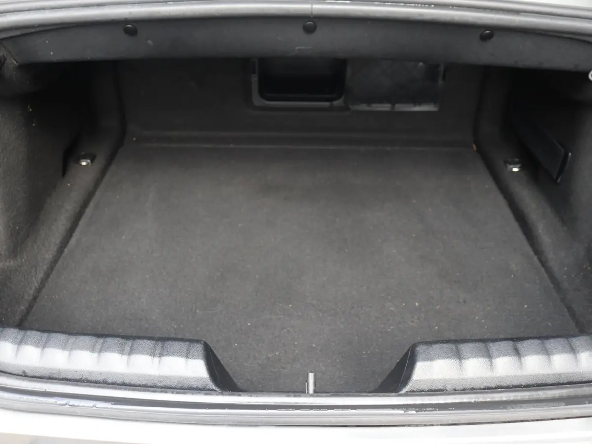 sDrive30i | High Executive | M Sportpakket | Head-Up | Elektr. Stoelen | Harman Kardon | Comfort Access | Stuurwiel Verwarmd | 19'' LMV