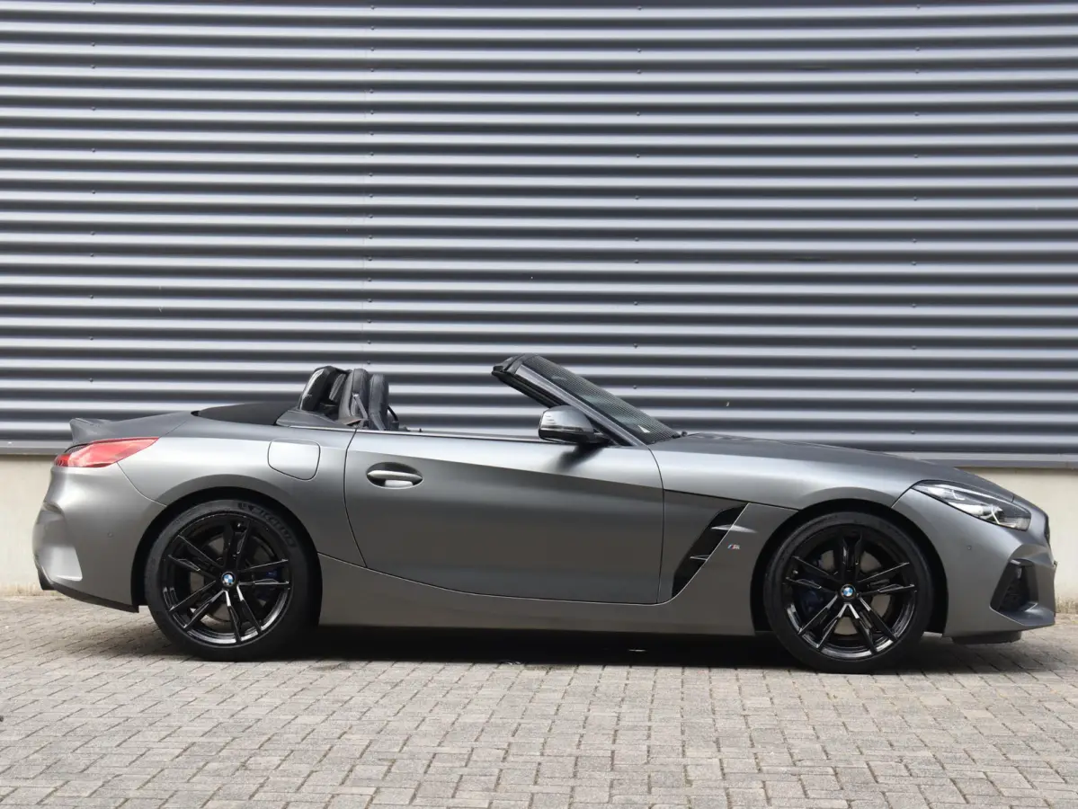 sDrive30i | High Executive | M Sportpakket | Head-Up | Elektr. Stoelen | Harman Kardon | Comfort Access | Stuurwiel Verwarmd | 19'' LMV