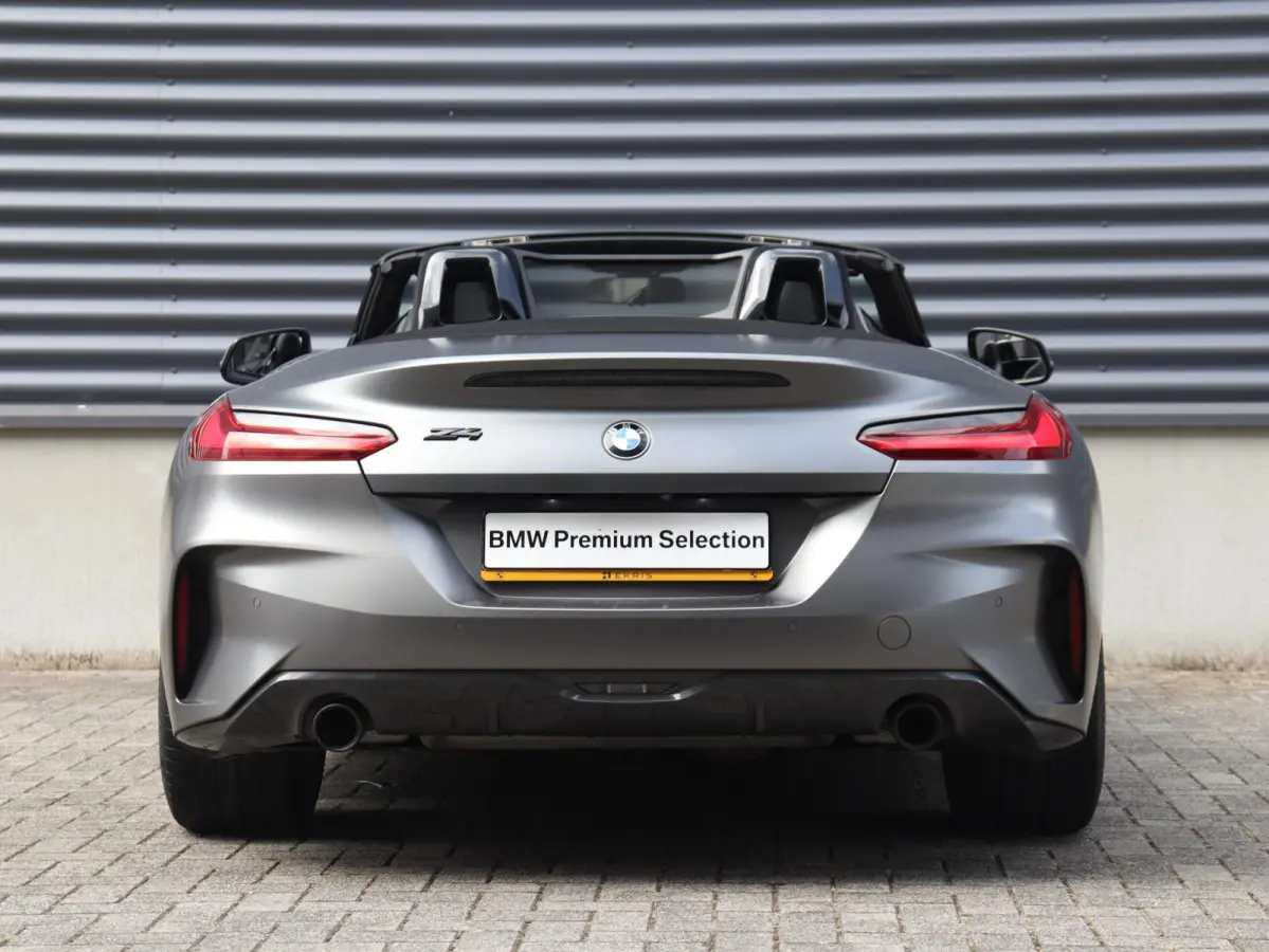 sDrive30i | High Executive | M Sportpakket | Head-Up | Elektr. Stoelen | Harman Kardon | Comfort Access | Stuurwiel Verwarmd | 19'' LMV