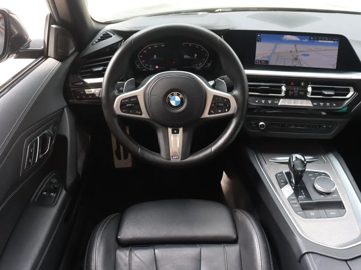 sDrive30i | High Executive | M Sportpakket | Head-Up | Elektr. Stoelen | Harman Kardon | Comfort Access | Stuurwiel Verwarmd | 19'' LMV