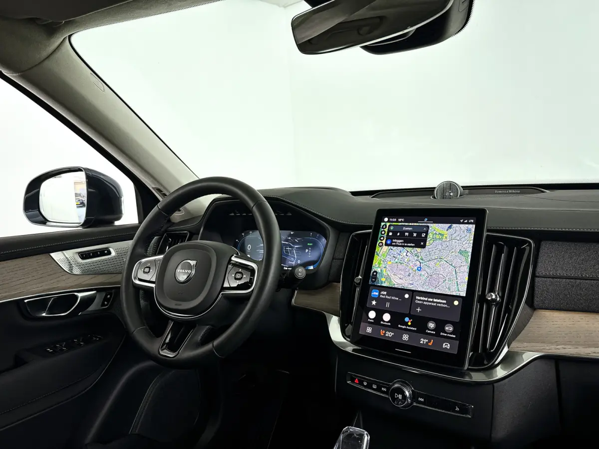 T8 Plug-in hybrid AWD Ultra Bright | SOH 100% | Panoramadak | 360° camera | Bowers & Wilkins | Luchtvering | Head-up display | Stoel- en Stuurverwarming