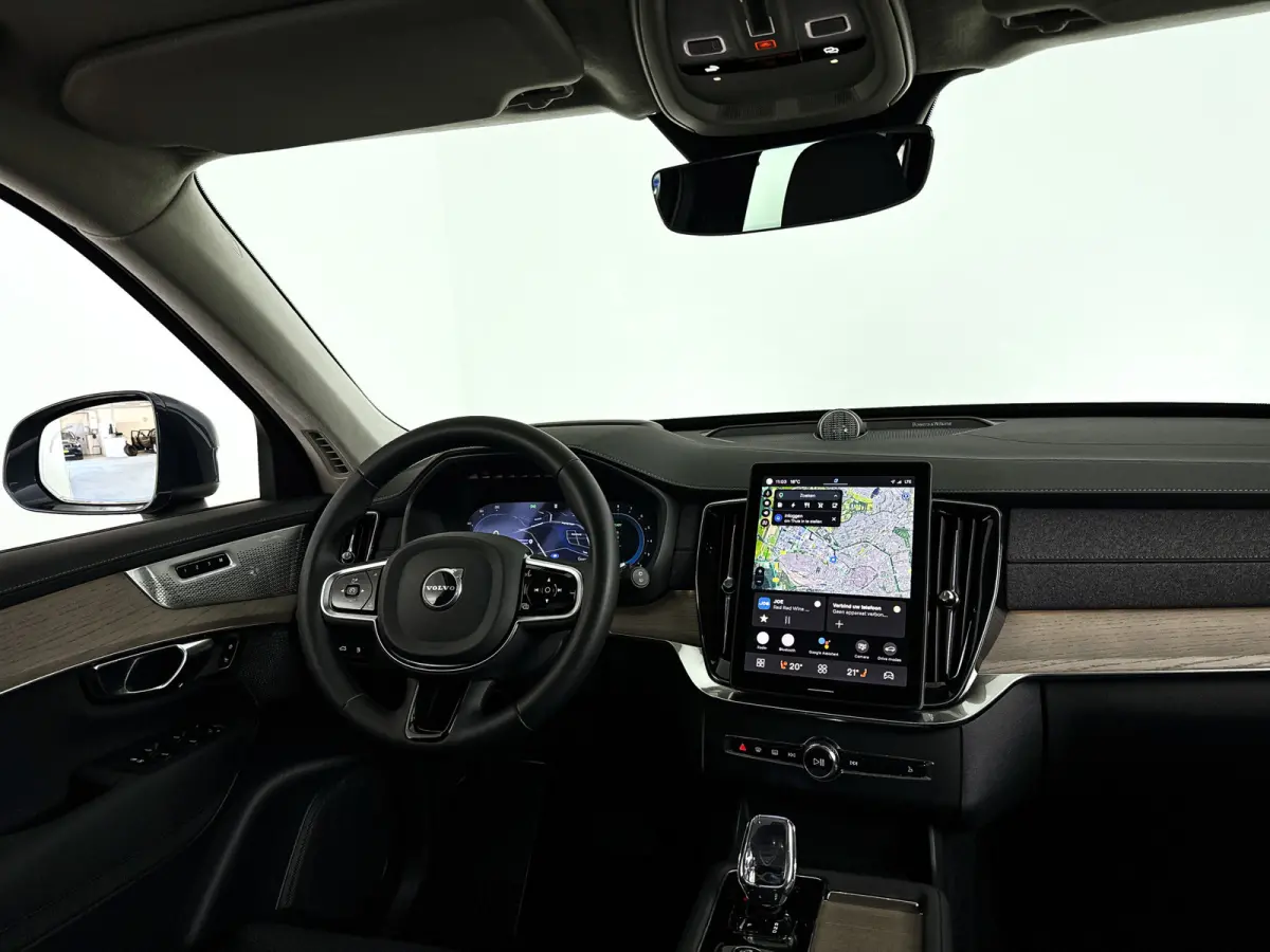 T8 Plug-in hybrid AWD Ultra Bright | SOH 100% | Panoramadak | 360° camera | Bowers & Wilkins | Luchtvering | Head-up display | Stoel- en Stuurverwarming