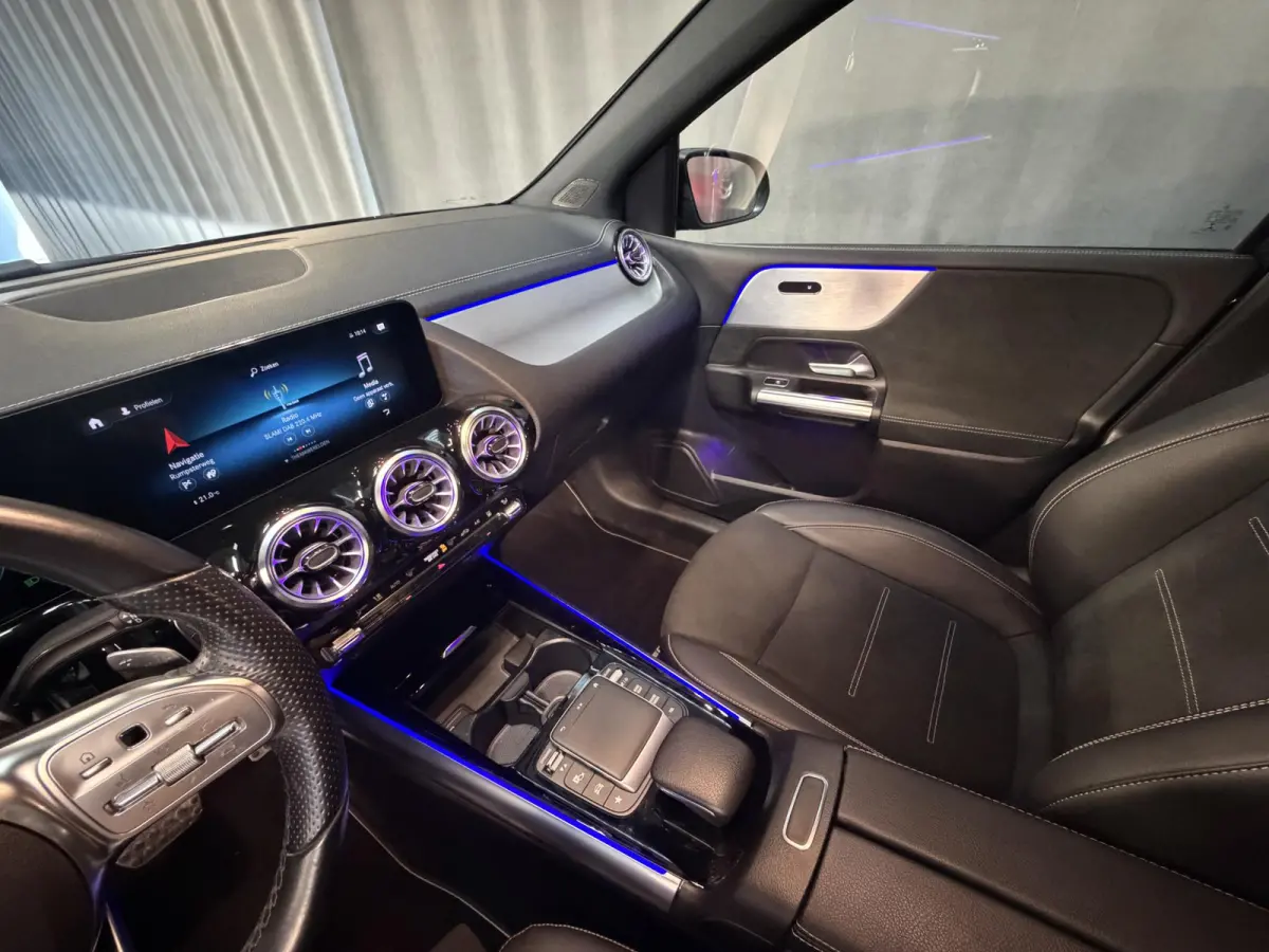 250 e AMG Line 18''/Dodehoek/Camera/Keyless/Sfeerverlichting/DAB/PDC v+a/Stoelverwarming/Apple Carplay & Android Auto