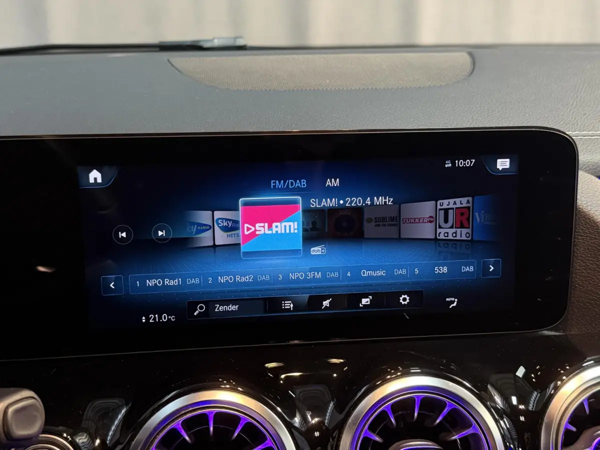 250 e AMG Line 18''/Dodehoek/Camera/Keyless/Sfeerverlichting/DAB/PDC v+a/Stoelverwarming/Apple Carplay & Android Auto