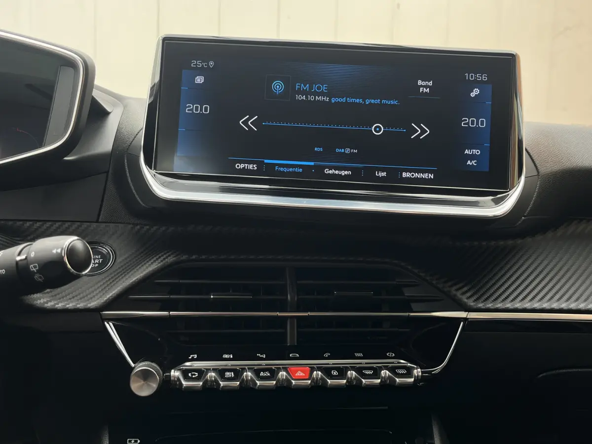 PureTech 100 Allure | Carplay/Android Auto | Navigatie | Bluetooth | Parkeersensoren achter | Climate Control | Cruise Control |