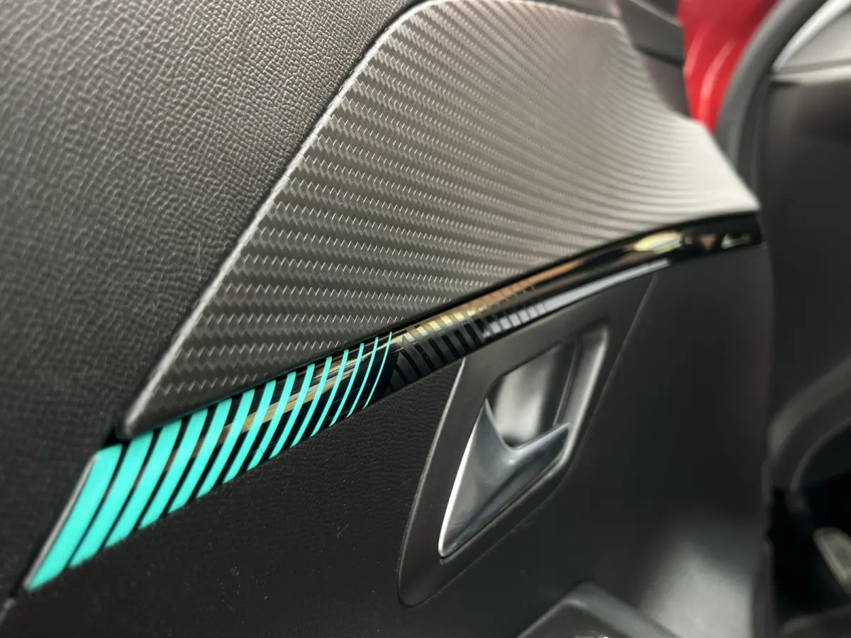 PureTech 100 Allure | Carplay/Android Auto | Navigatie | Bluetooth | Parkeersensoren achter | Climate Control | Cruise Control |