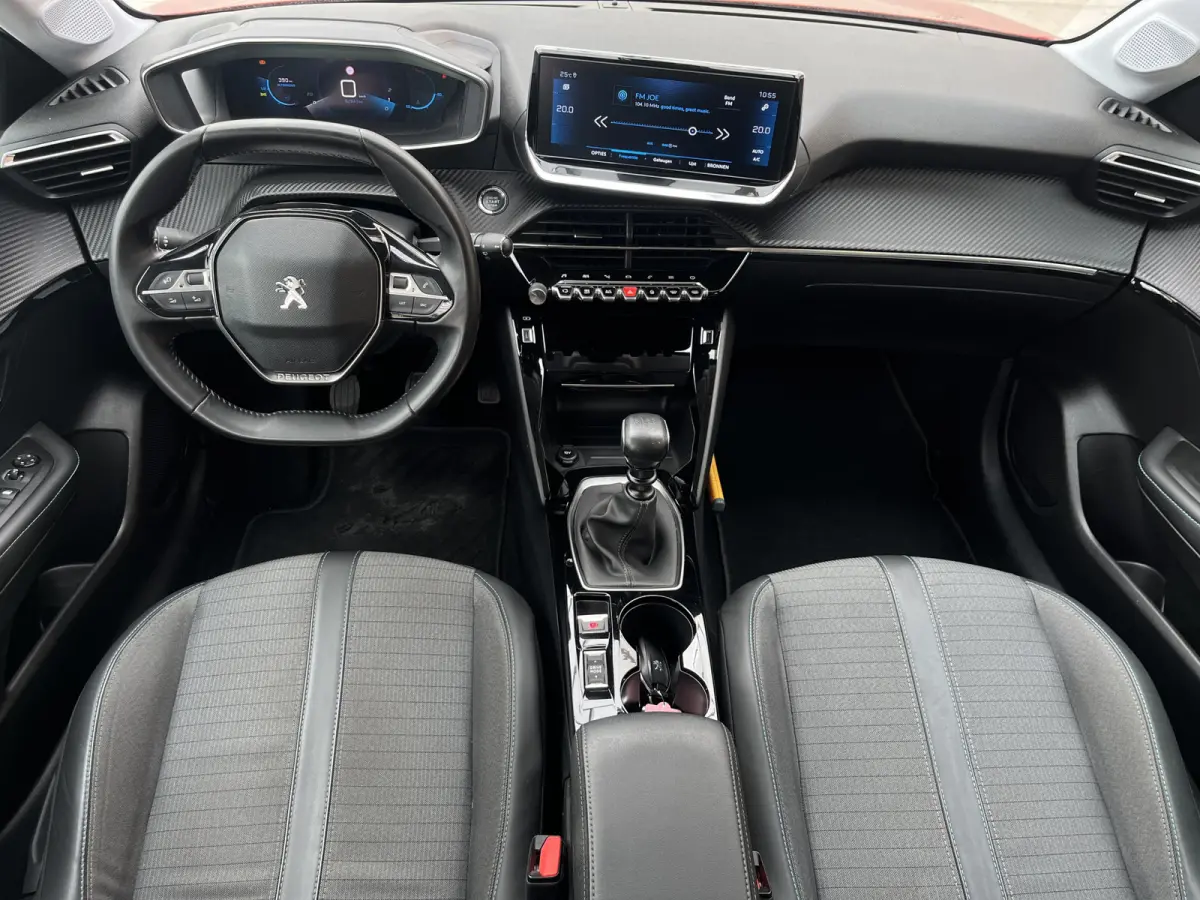 PureTech 100 Allure | Carplay/Android Auto | Navigatie | Bluetooth | Parkeersensoren achter | Climate Control | Cruise Control |