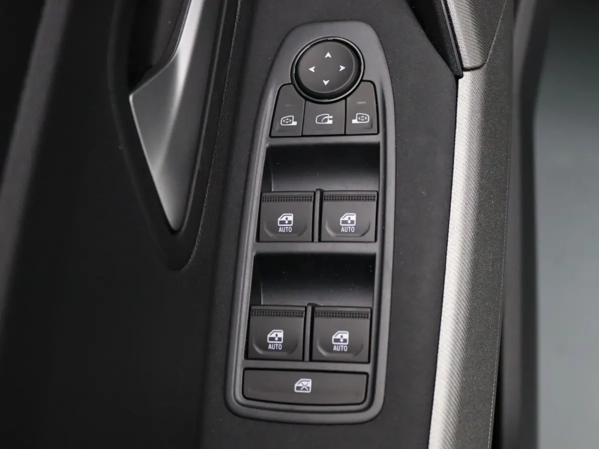 Hybrid 155pk Limited Edition Rondomzicht camera | Apple Carplay/Android Auto