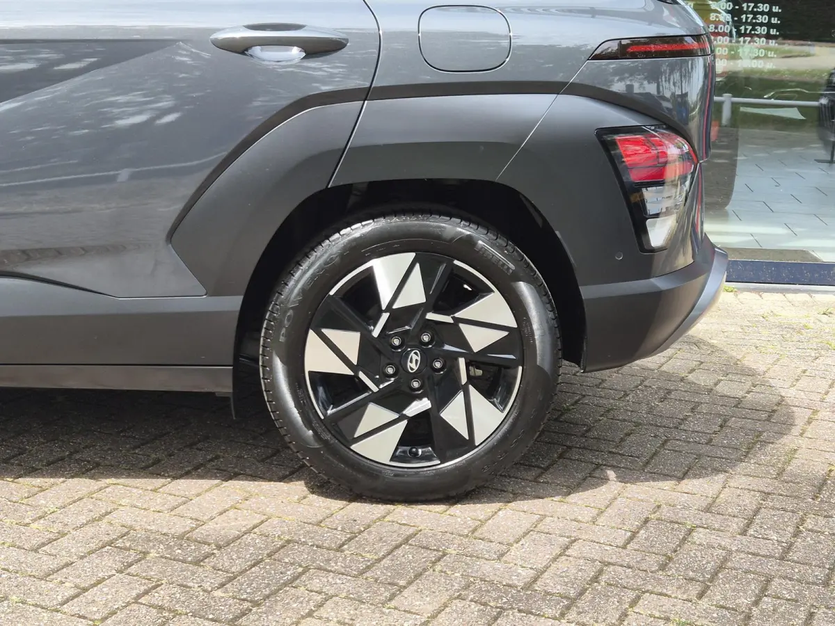 1.6 GDI HEV Premium Sky | Panoramadak | Navigatie | Leer | Cruise Control Licht metalen velgen