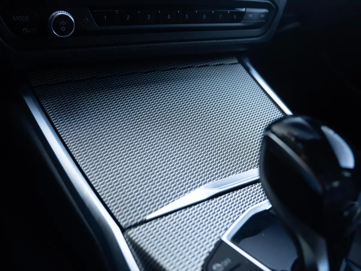 330e SoH 82% | M Sportpakket | Comfort Access | Stoelverwarming | HiFi System | 19 inch | Elektrisch verstelbare stoelen