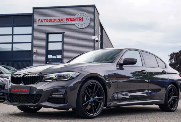 330e | Head Up Display | 360 Camera | Stoelverwarming | Apple Carplay