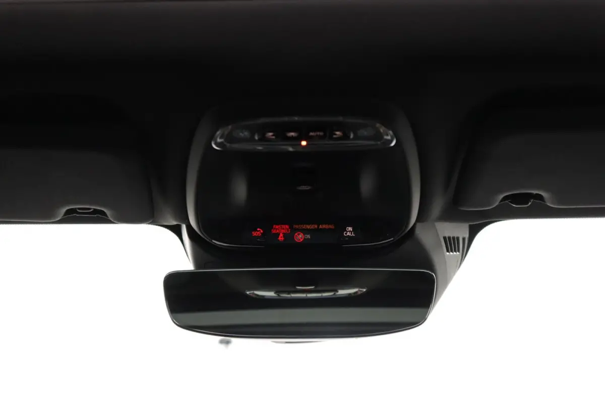 2.0 Recharge T6 AWD R-Design | Panoramadak | 360 Camera | BLISS | Adaptive Cruise| SOH 100% | Verwarmbaar stuurwiel & Voorstoelen | 19" Velgen