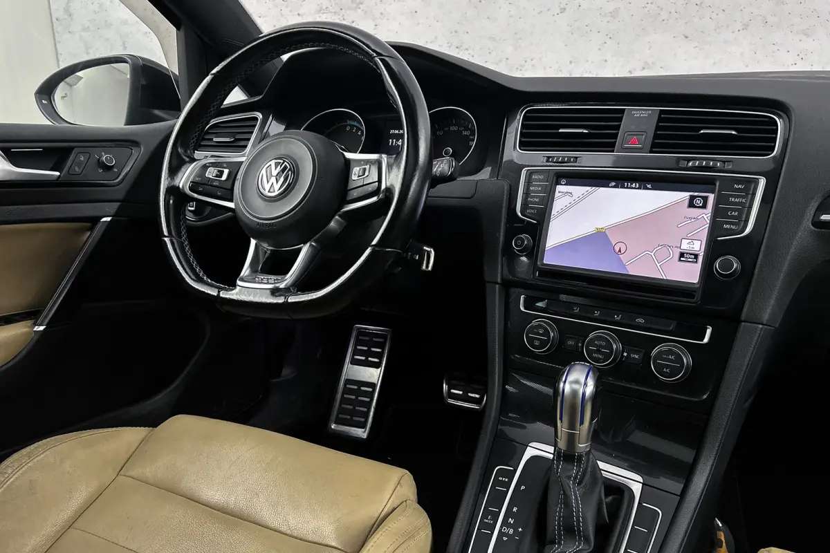 1.4 TSI GTE Trekhaak | Lederen bekleding | Panoramadak | Navigatie