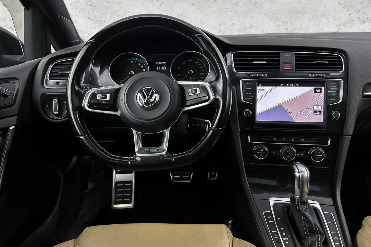 1.4 TSI GTE Trekhaak | Lederen bekleding | Panoramadak | Navigatie