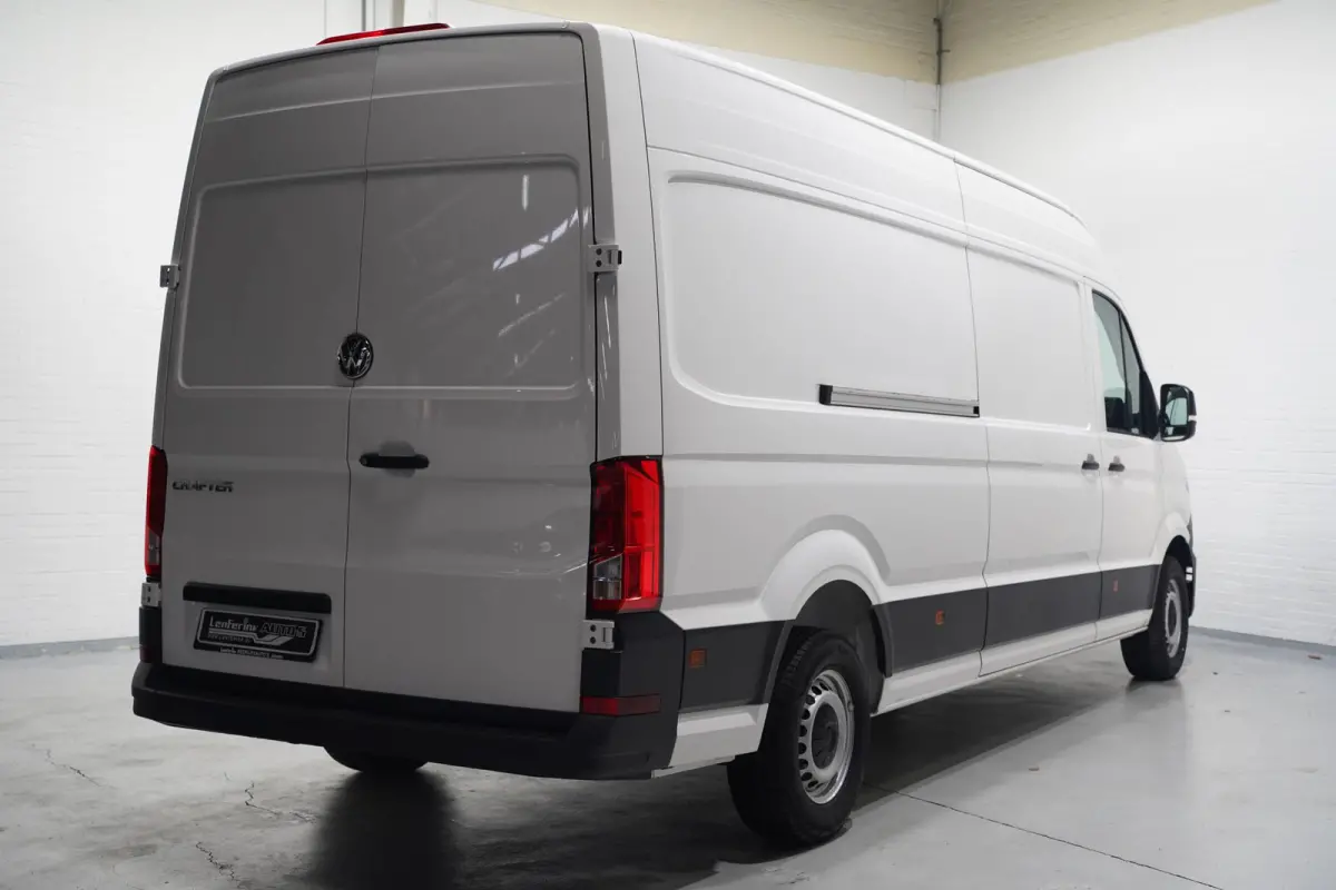 2.0 TDI 140 pk L4H3 Airco, Cruise Control Geveerde Stoel, PDC V+A, 3-Zits, Nieuw ongebruikt