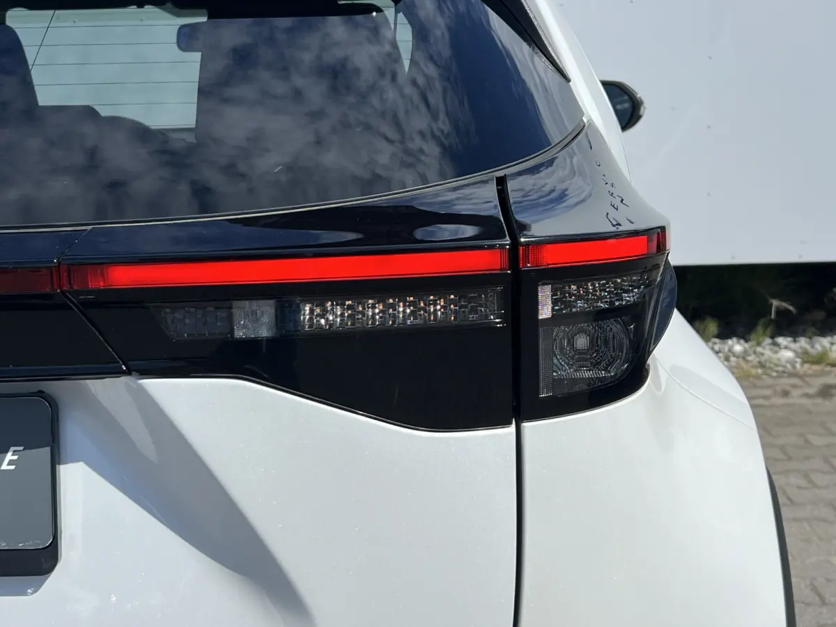 1.5 Hybrid Executive | Navi | 360 Camera | Carplay | Dodehoek | Winter Pack