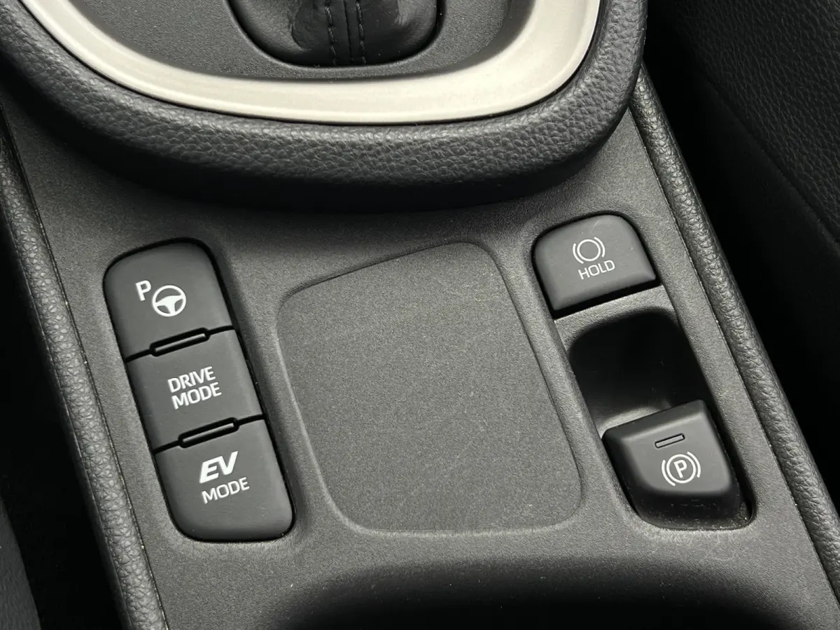 1.5 Hybrid Executive | Navi | 360 Camera | Carplay | Dodehoek | Winter Pack
