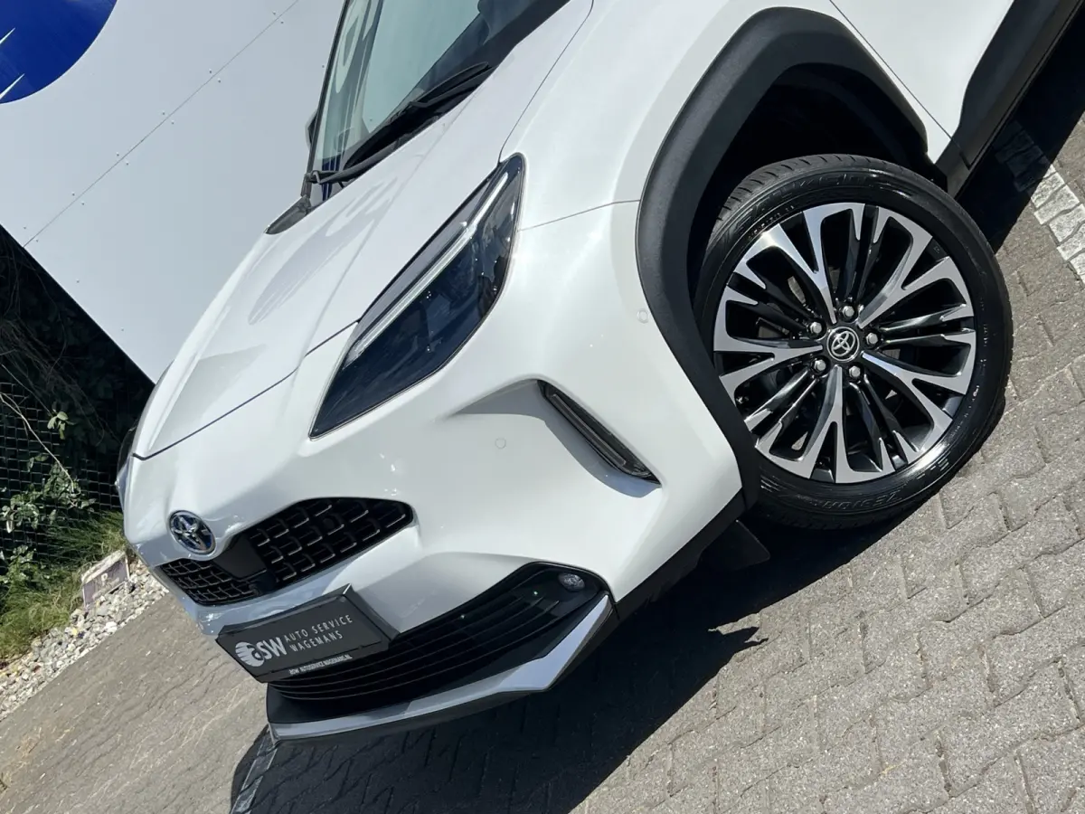 1.5 Hybrid Executive | Navi | 360 Camera | Carplay | Dodehoek | Winter Pack