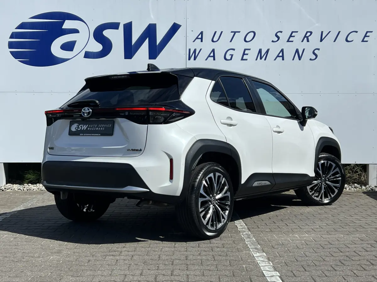 1.5 Hybrid Executive | Navi | 360 Camera | Carplay | Dodehoek | Winter Pack