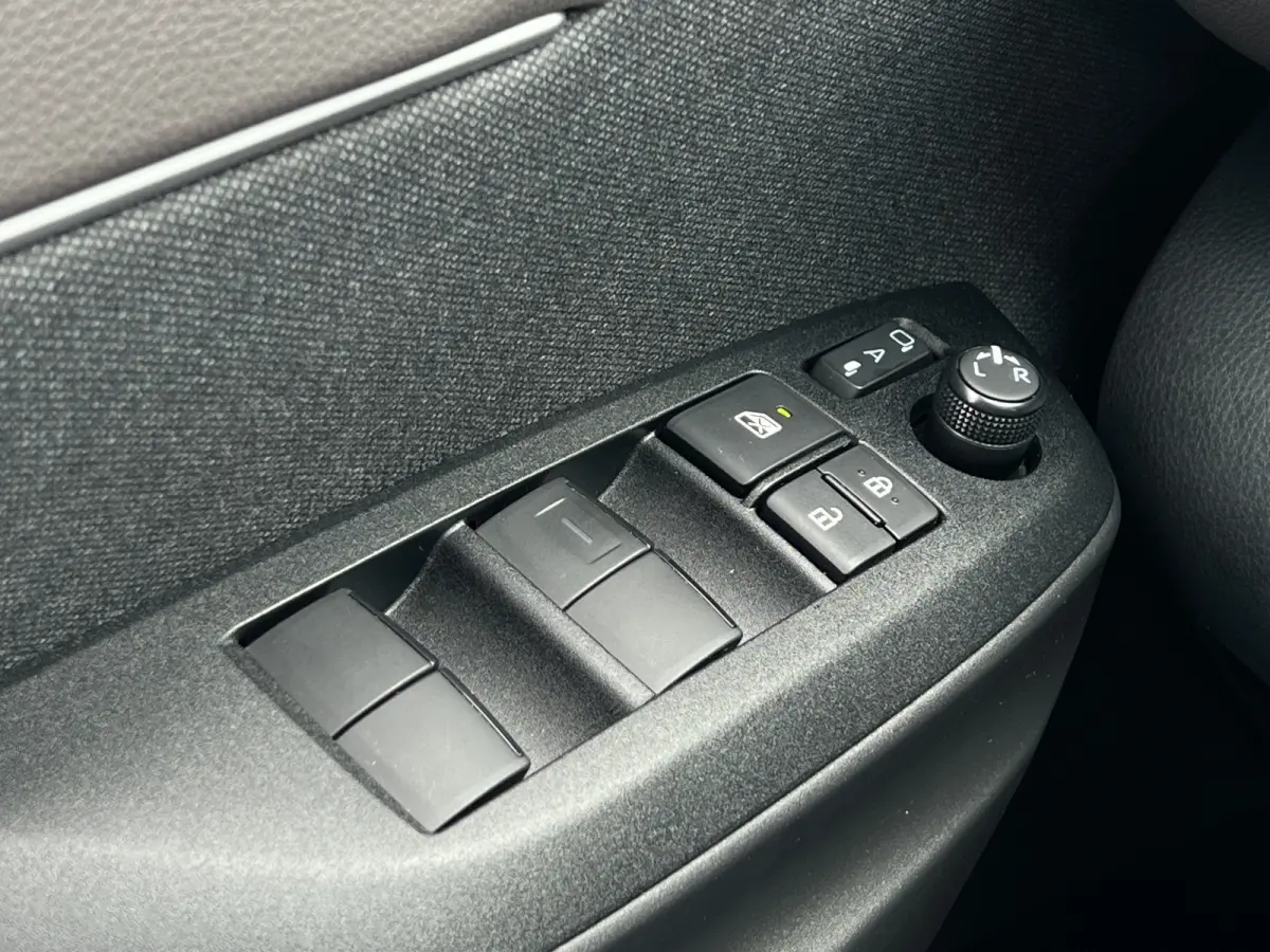 1.5 Hybrid Executive | Navi | 360 Camera | Carplay | Dodehoek | Winter Pack