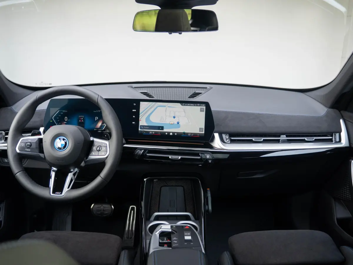 xDrive25e | M Sportpakket Pro | Premium Pack | 20 inch | Stuurwielverwarming | M Adaptief onderstel | Driving Assistent Plus | Trekhaak
