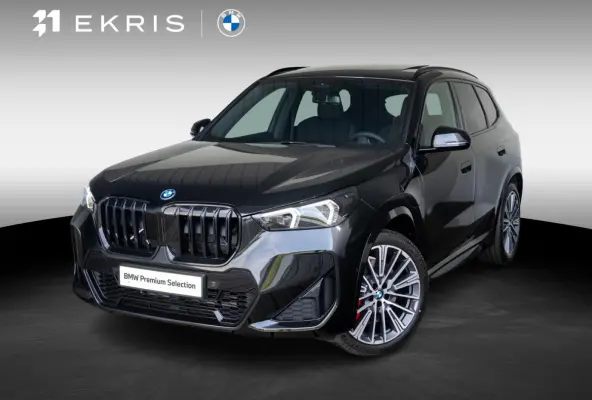 xDrive25e | M Sportpakket Pro | Premium Pack | 20 inch | Stuurwielverwarming | M Adaptief onderstel | Driving Assistent Plus | Trekhaak