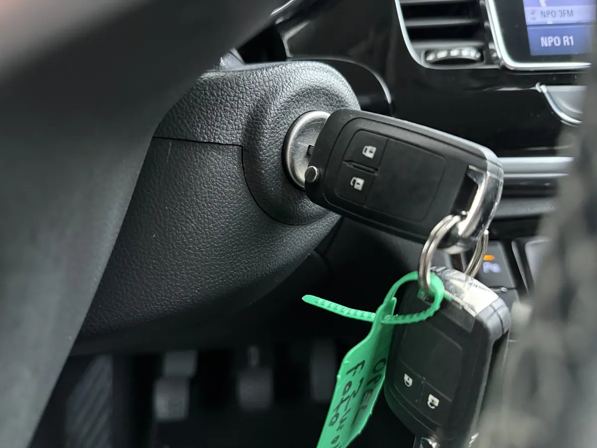 1.4 Turbo Online Edition | Parkeersensor achter | Parkeersensor voor | Trekhaak met afneembare kogel