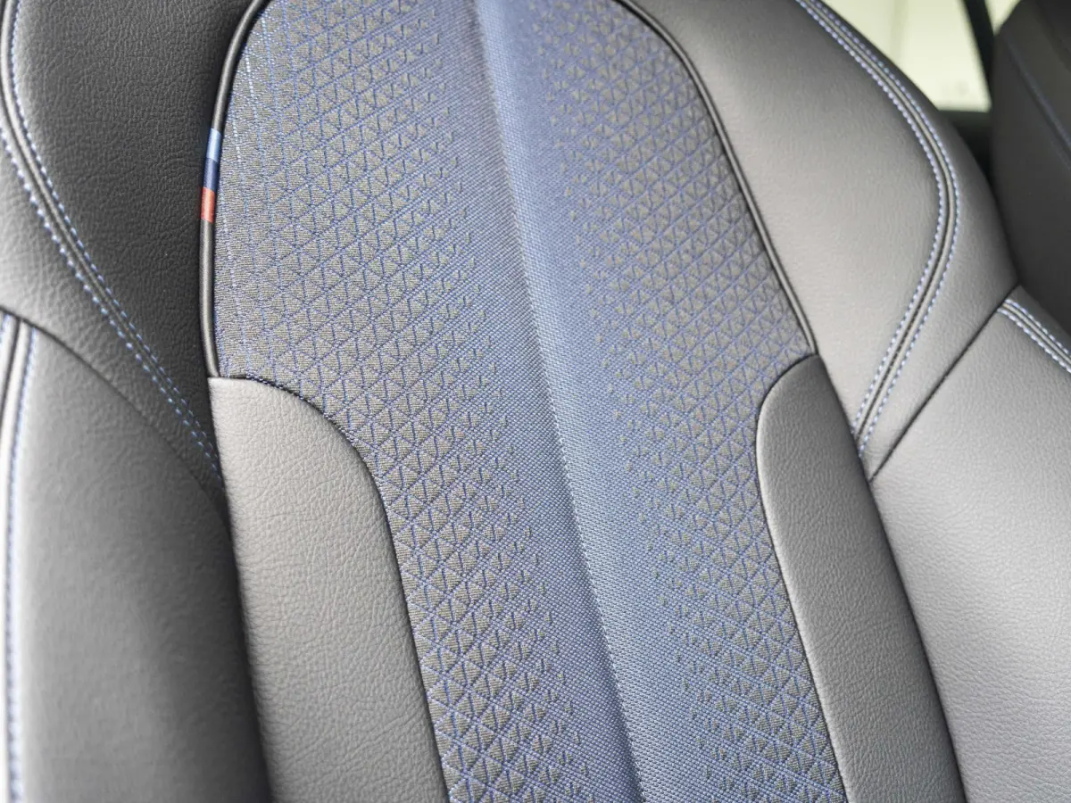 118i | M Sportpakket | 17 inch | Parking Assistant | M Sport Steering | Achteruitrijcamera | Sportstoelen | Cruise Control