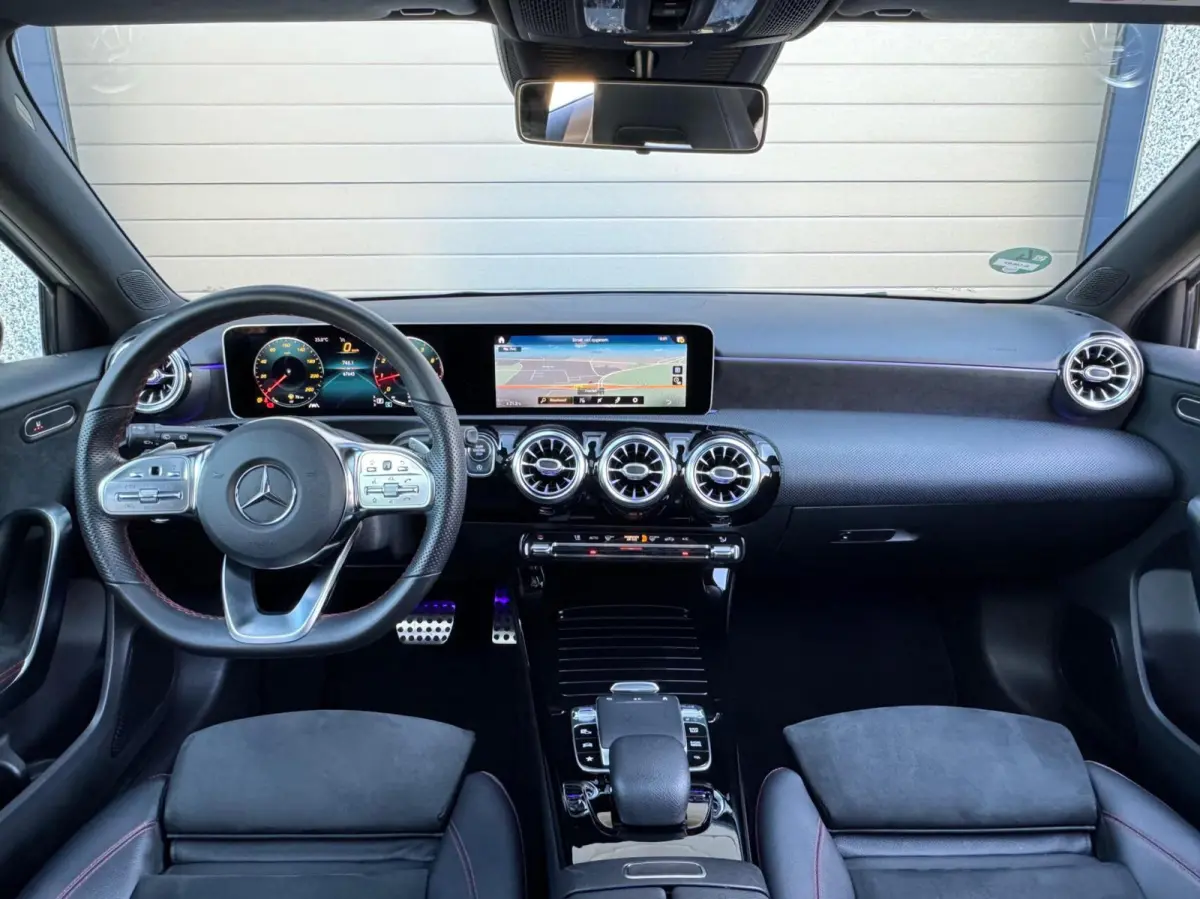 200 Business Solution AMG Pano/Widescreen/Night/LED/Stoelver/Camera/Diffuser upgrade